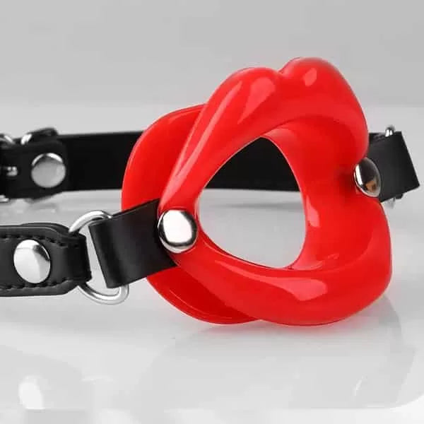Détail embout silicone bâillon lèvres rouges — Le Marquis by Lady Mary