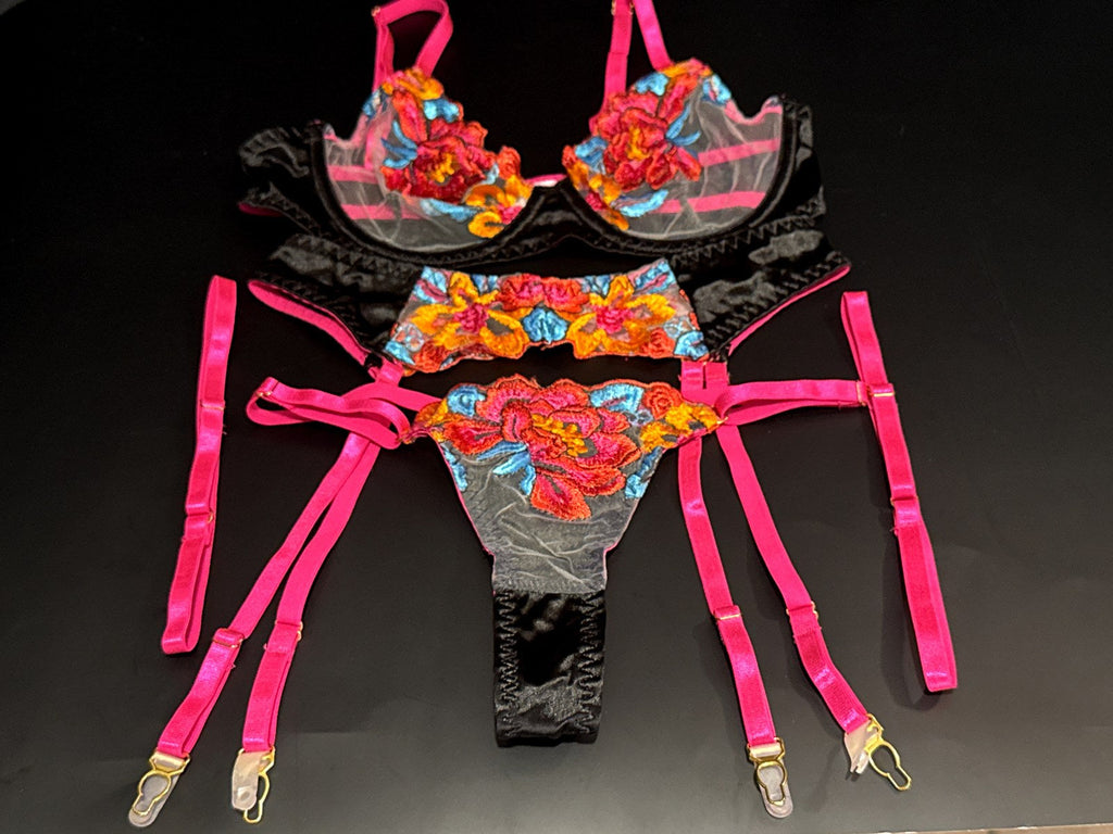 Ensemble 4 pièces brodé fleurs, noir et rose – Georgina – Les Secrets de Léa, vue 6